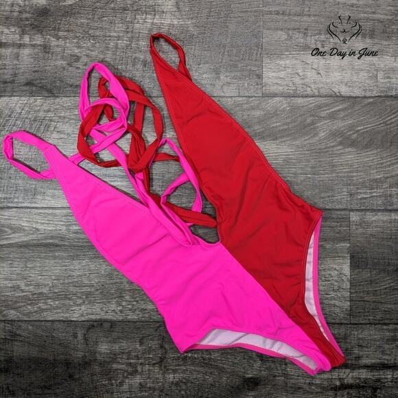 Sweatyrocks Deep V Criss Cross One Piece Swimsuit Size S - Picture 3 of 5